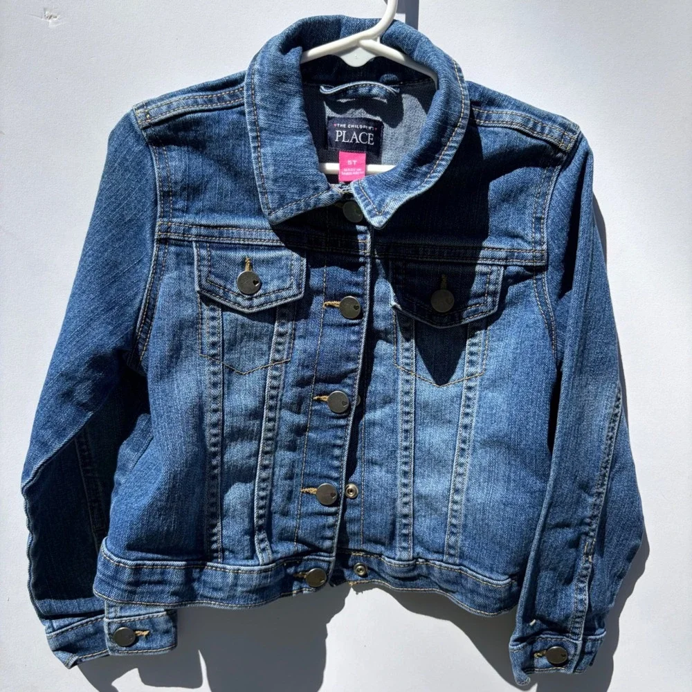 The Childrens Place Girls Denim Jacket Medium Wash Heart Button Trucker 5T